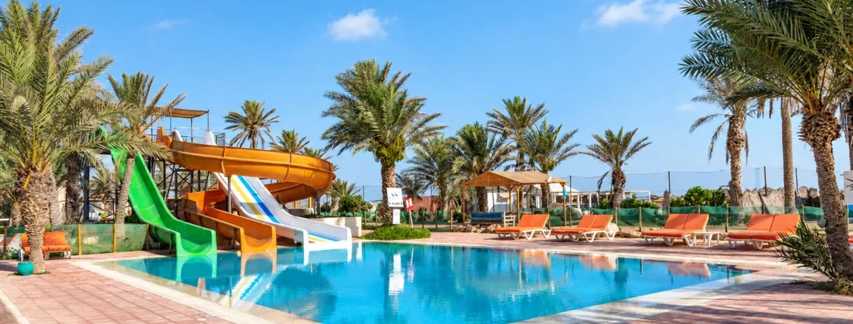 Toboggans et parc aquatique de l'hôtel Mondi Club Welcome Meridiana Djerba pour des vacances en famille